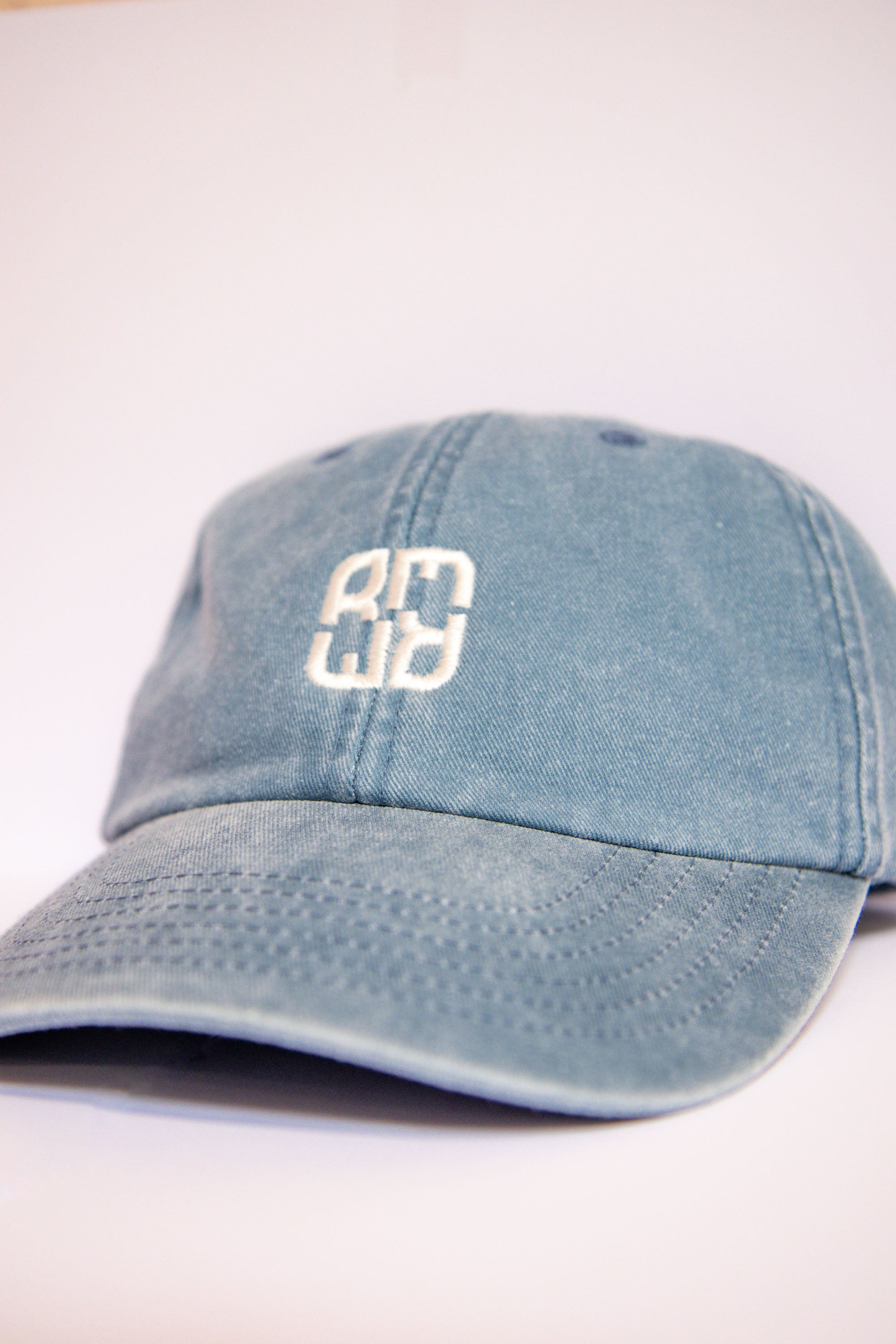 Ella and Rapha Icon cappellino denim chiaro unisex