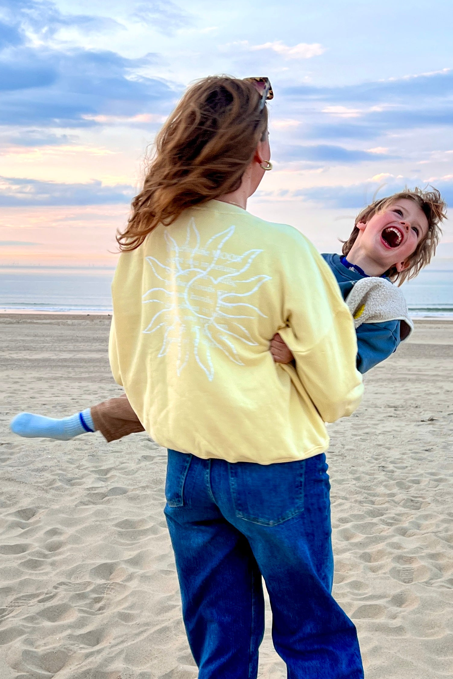 Ella and Rapha Sun Moments felpa donna gialla loose