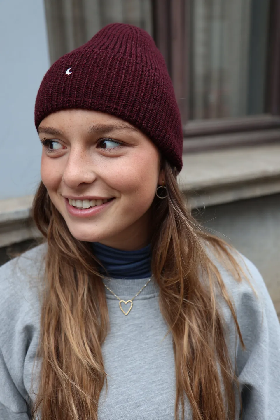 Ella and Rapha Moon berretto lana bordeaux unisex