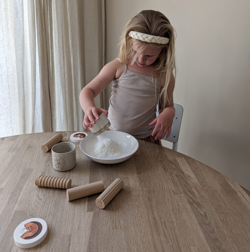 Grennn Écru pasta modellabile polvere 145 g + formina