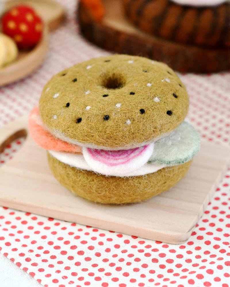 Tara Treasures Bagel Stack cibo in feltro