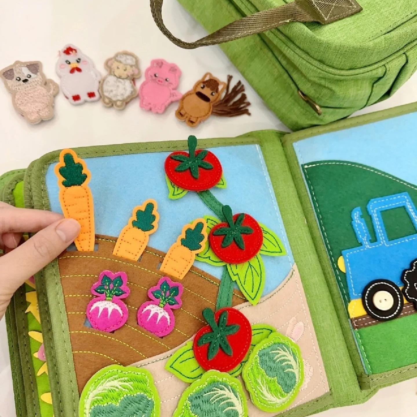 Quiet Book La Fattoria libro in stoffa Montessori 16 pagine