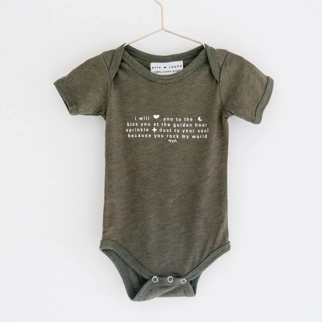 Ella and Rapha To The Moon body neonato kaki morbido