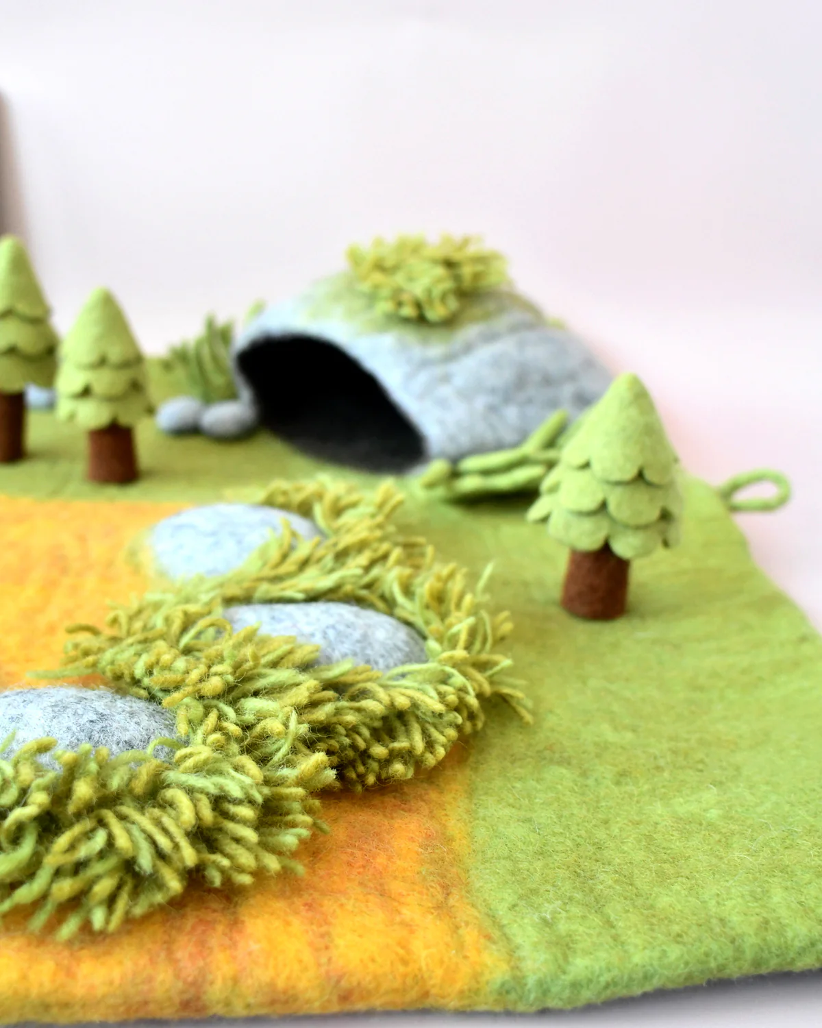 Tara Treasures The Gruffalo Playscape tappeto feltro lana