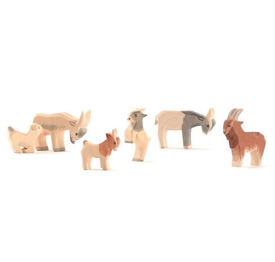 Ostheimer Capra Testa Bassa figura legno 6 cm dipinta a mano