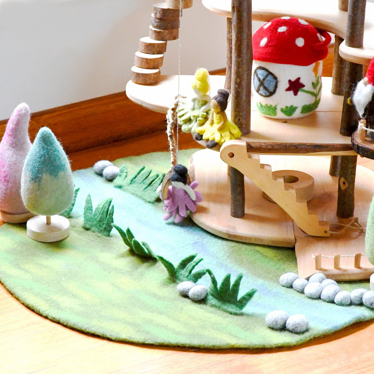 Tara Treasures Spring Playscape tappeto gioco feltro 80 cm
