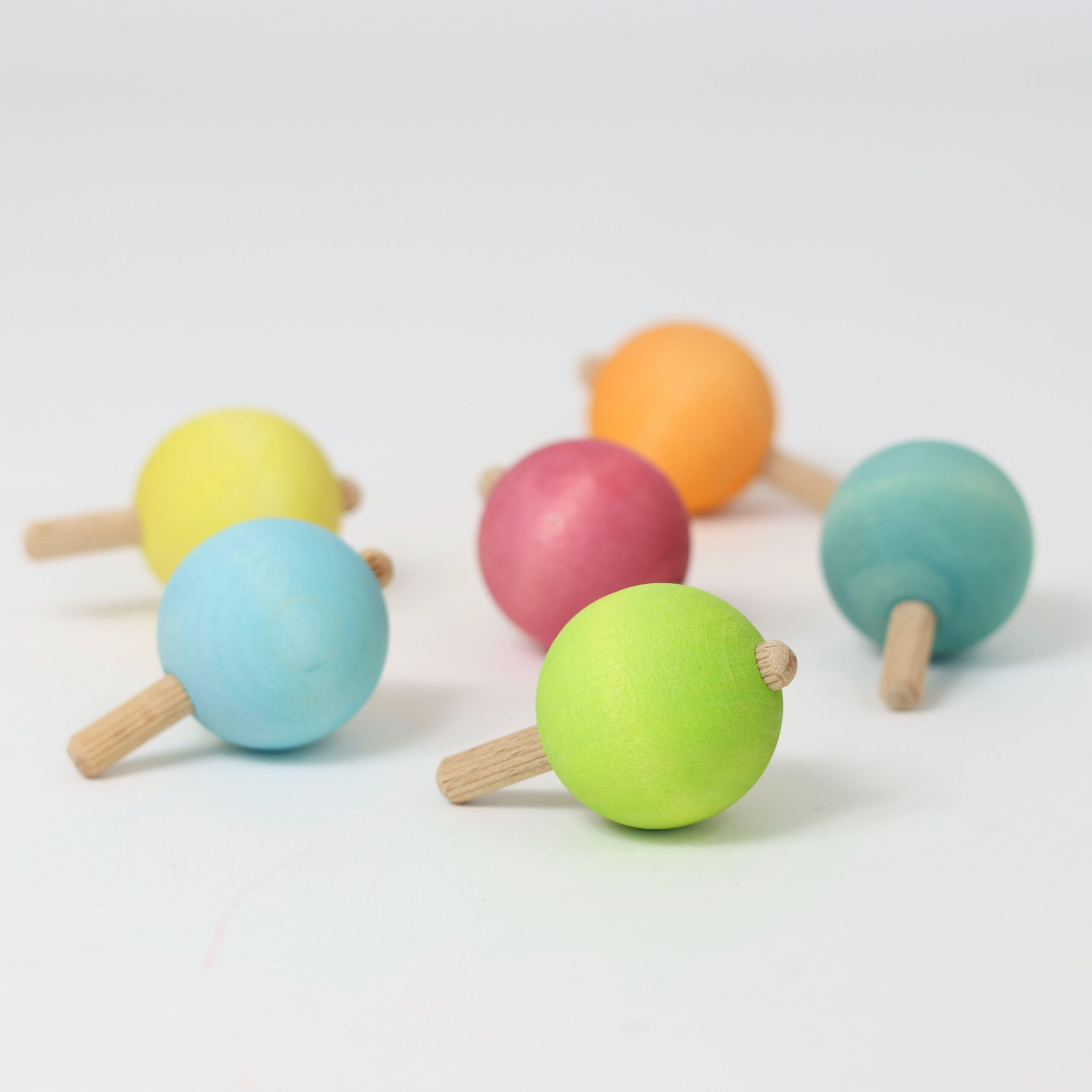 Grimm's Set 6 trottole arcobaleno pastello in legno