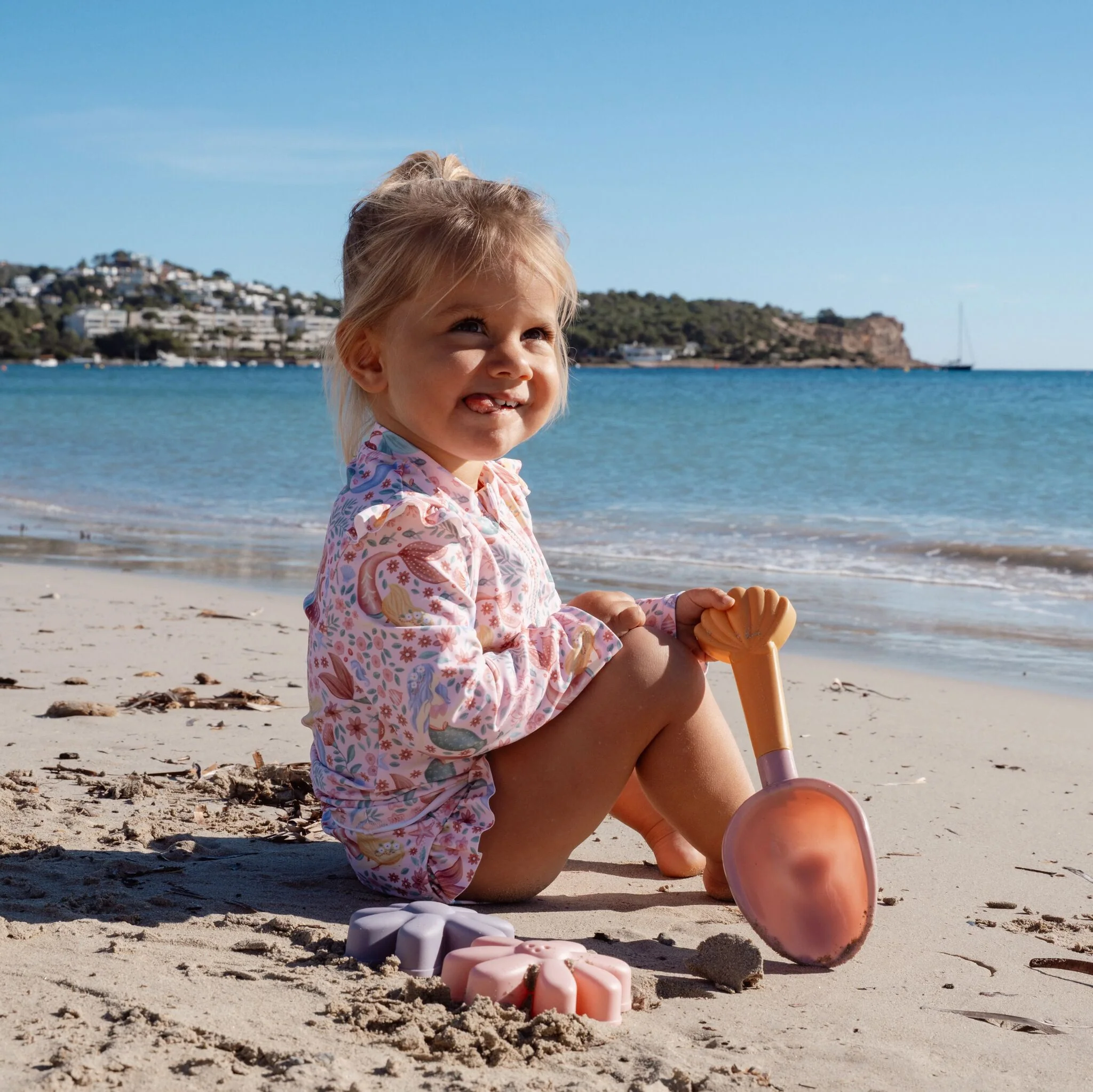 Little Dutch Flower Set Spiaggia Paletta e Formine 18 mesi