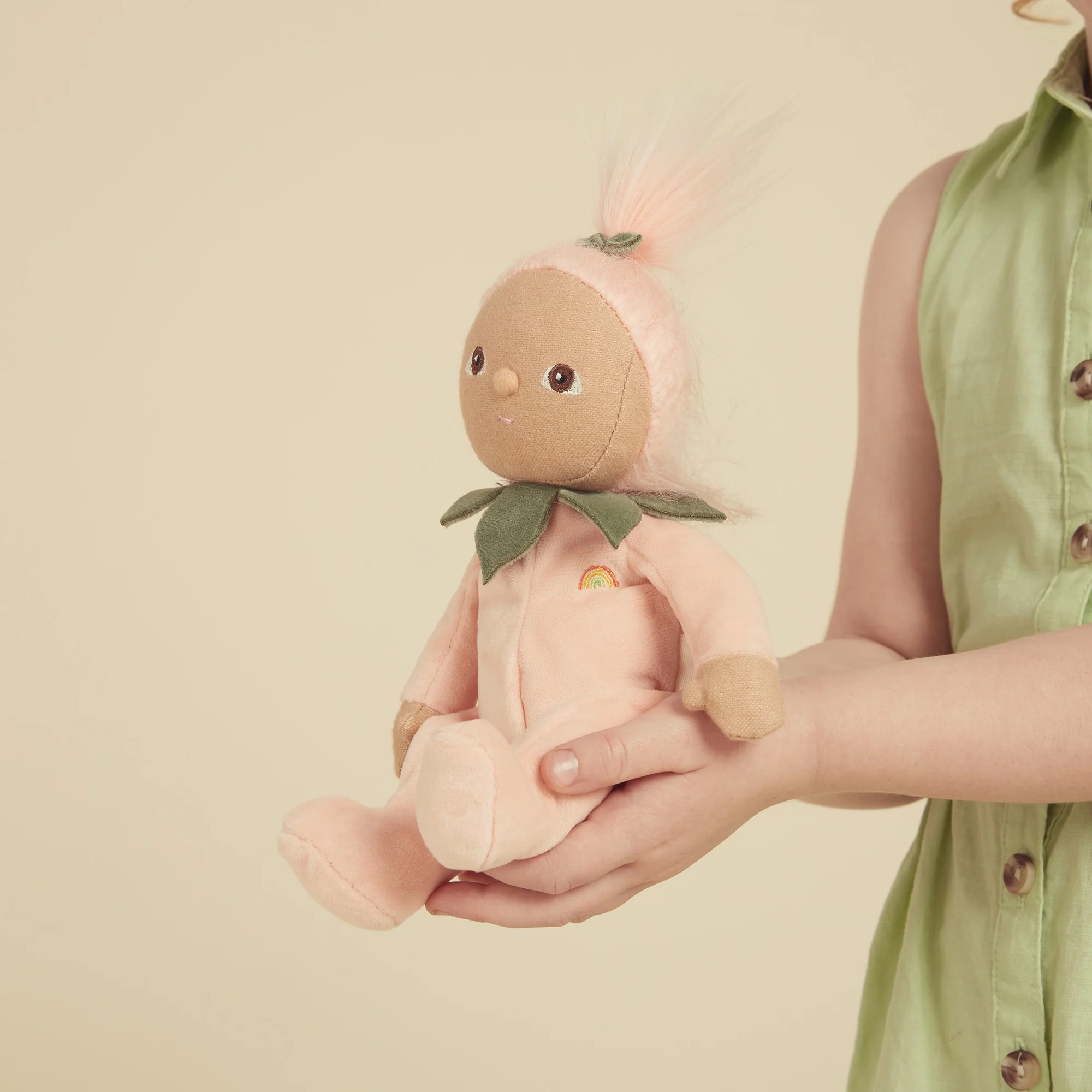 OlliElla Dinky Dinkums Peggy Peach bambola 22 cm