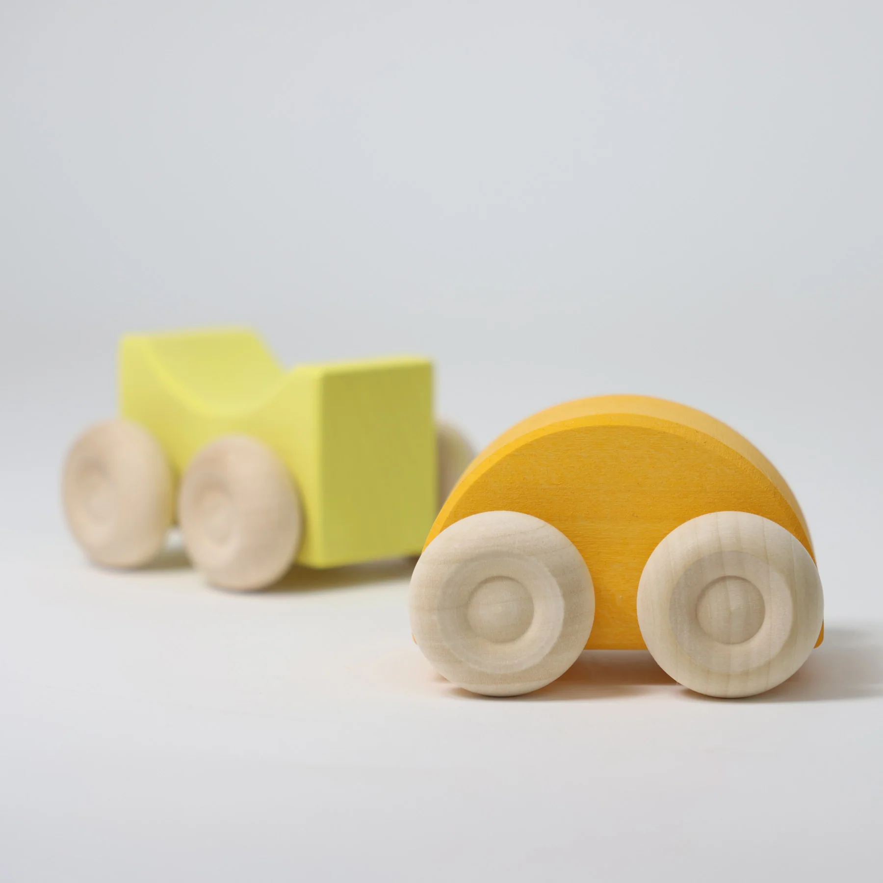 Grimm's Macchinine impilabili set legno giallo 2 pezzi