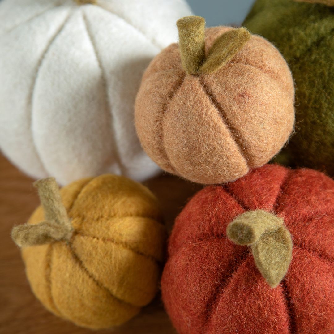 Gry & Sif Zucca Piccola decorazione feltro gialla 8 cm