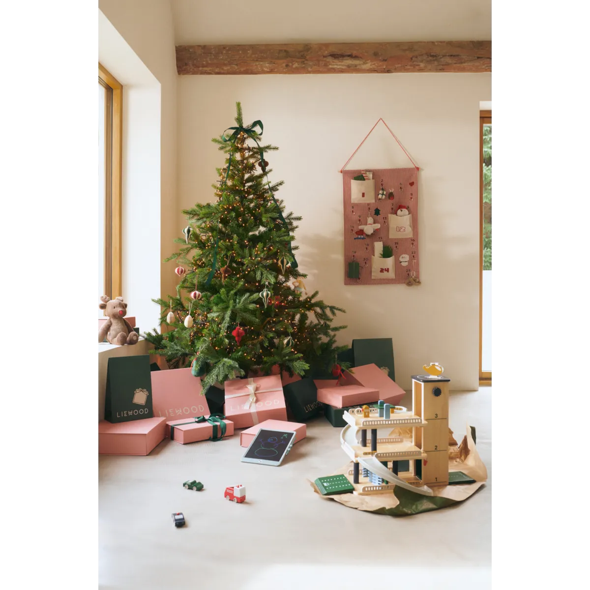 Liewood Jordy garage multipiano in legno con veicoli