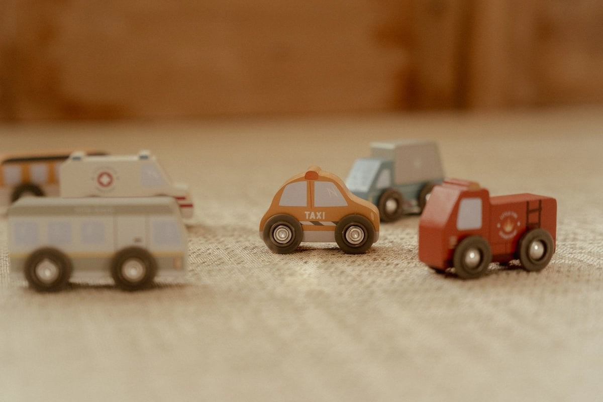 Little Dutch set 9 veicoli legno soccorso e città