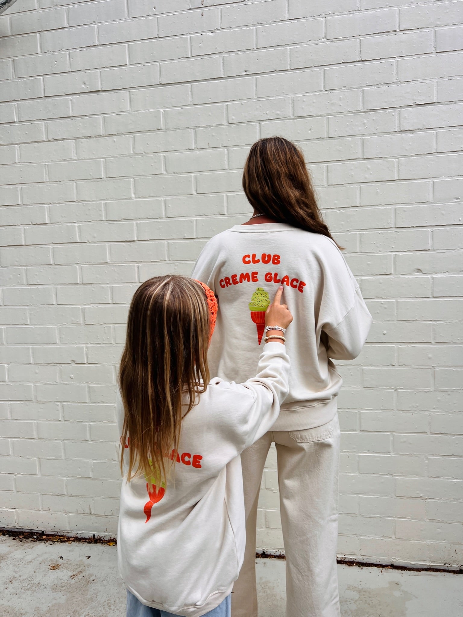 Ella and Rapha Club Creme Glace felpa avorio loose fit