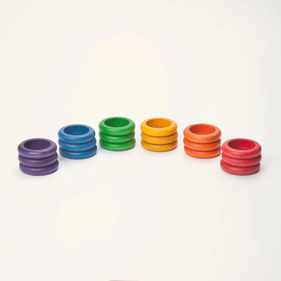 Grapat 18 Anelli Arcobaleno set legno 4,7 cm