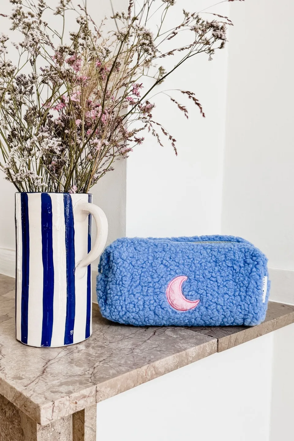 Ella and Rapha Moon pochette blu tessuto teddy
