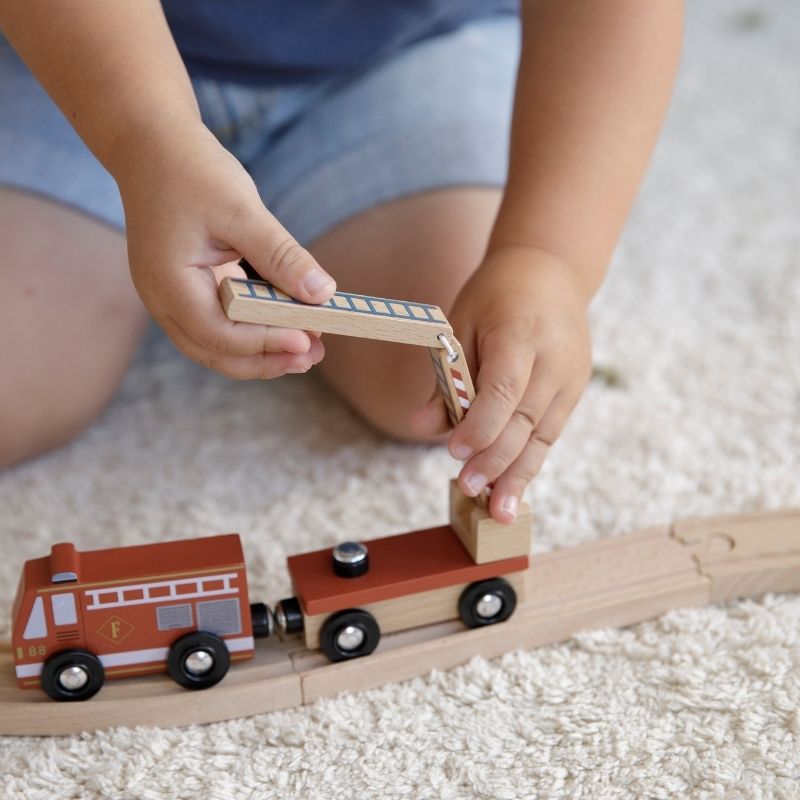 Little Dutch Caserma Pompieri Treno Legno 10 Pezzi Railway