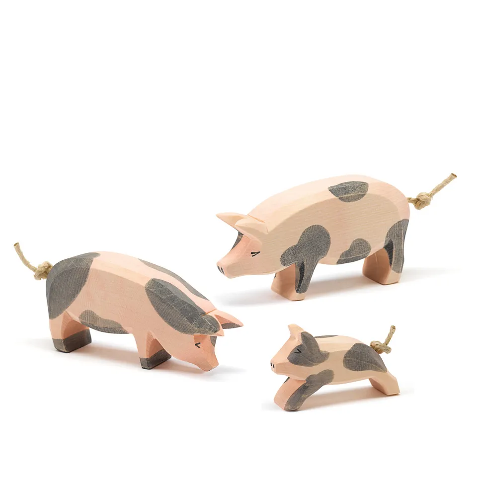 Ostheimer Famiglia Maiale Pezzato Figure Legno