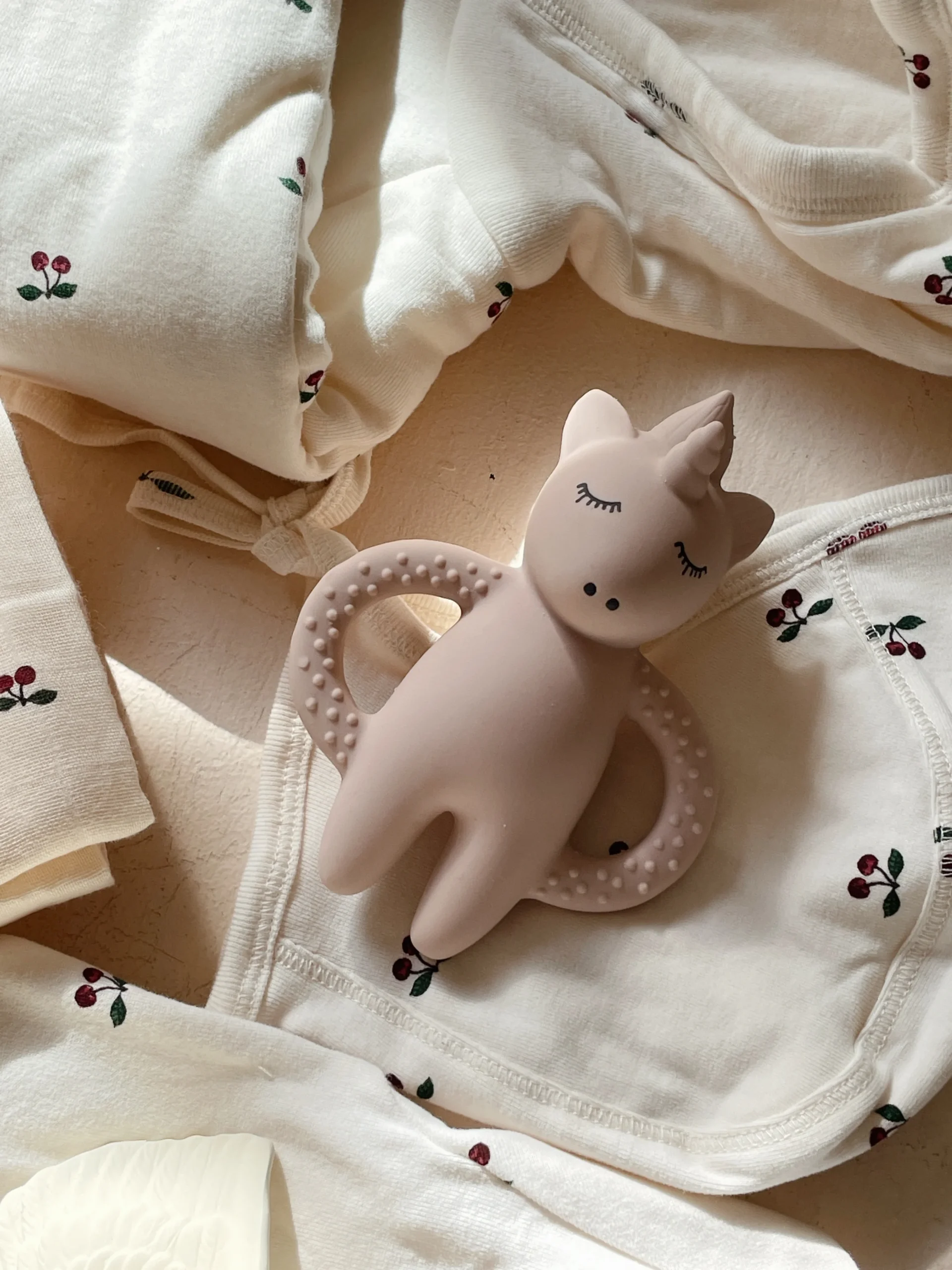 Konges Sløjd Mini Unicorno massaggiagengive gomma naturale