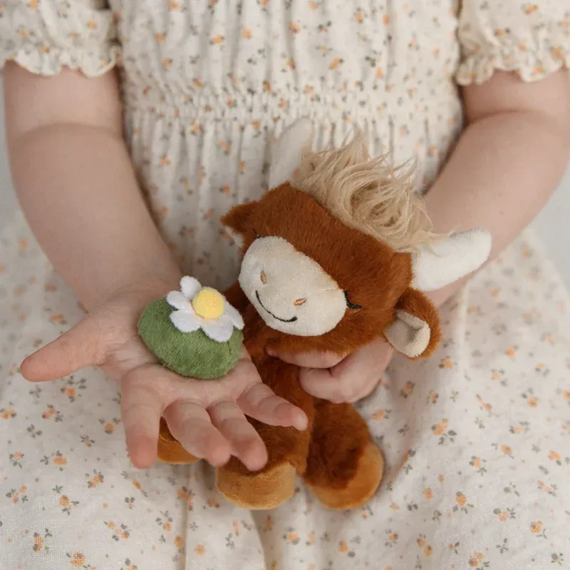 Olli Ella Binky Gus pupazzo mucca magnetico 23 cm con ciuccio