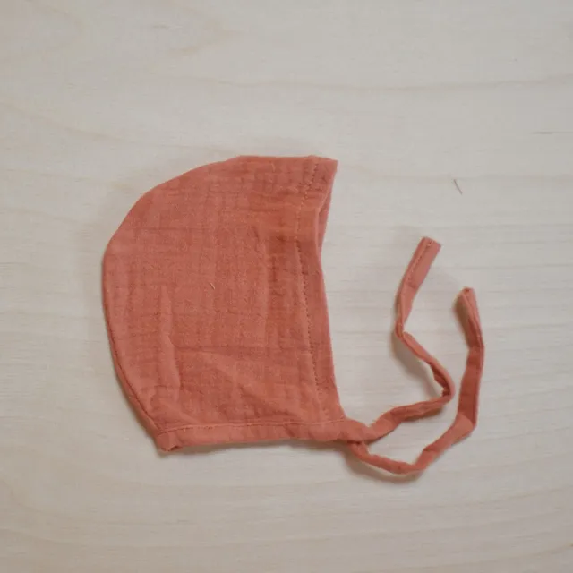 Paola Reina Cuffietta Mussola Bambola 34 cm Mattone