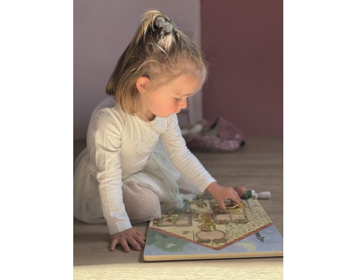 Egmont Toys Rabbit House tavola chiusure legno 40x30 manualità