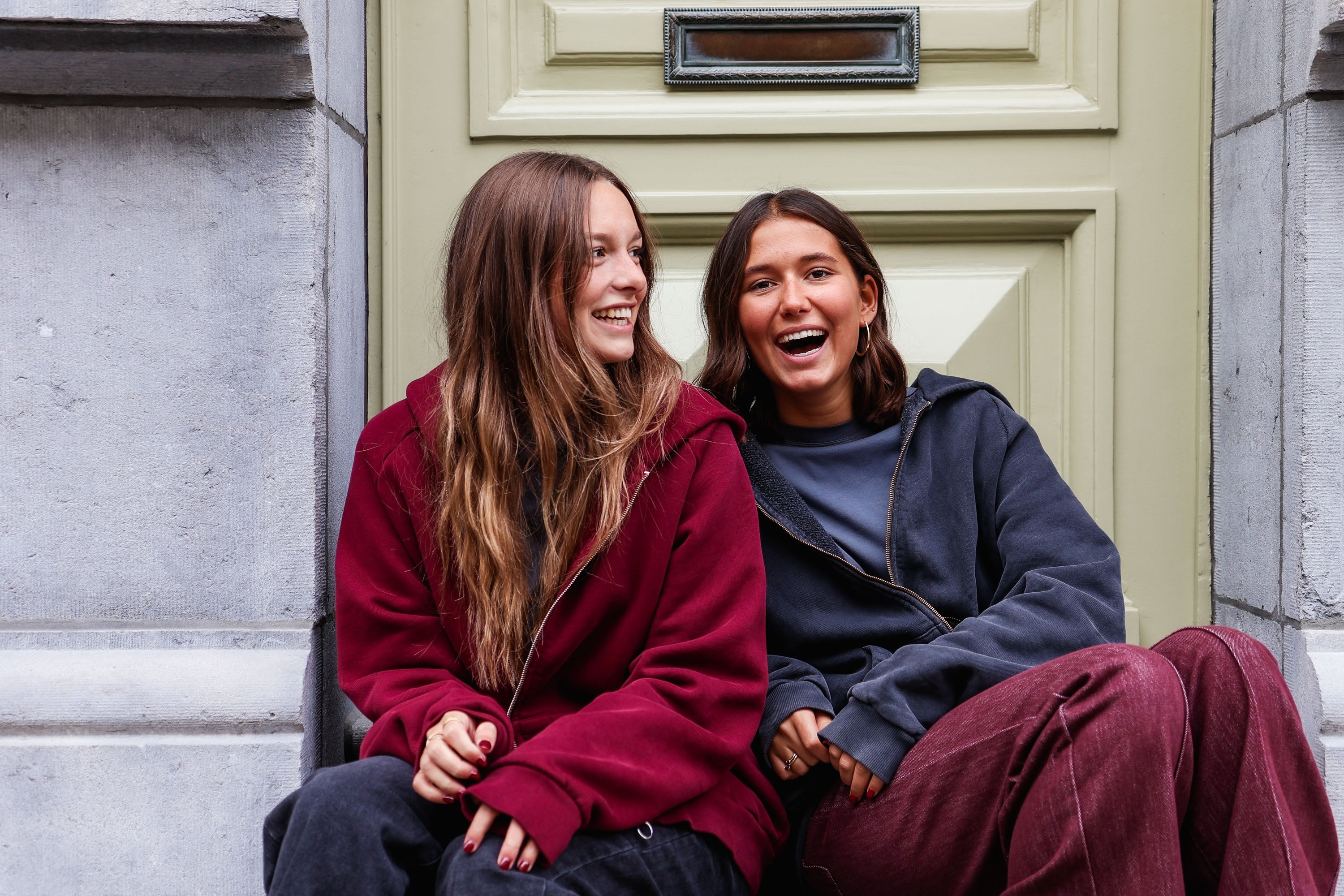 Ella and Rapha Smiley felpa cappuccio bordeaux donna