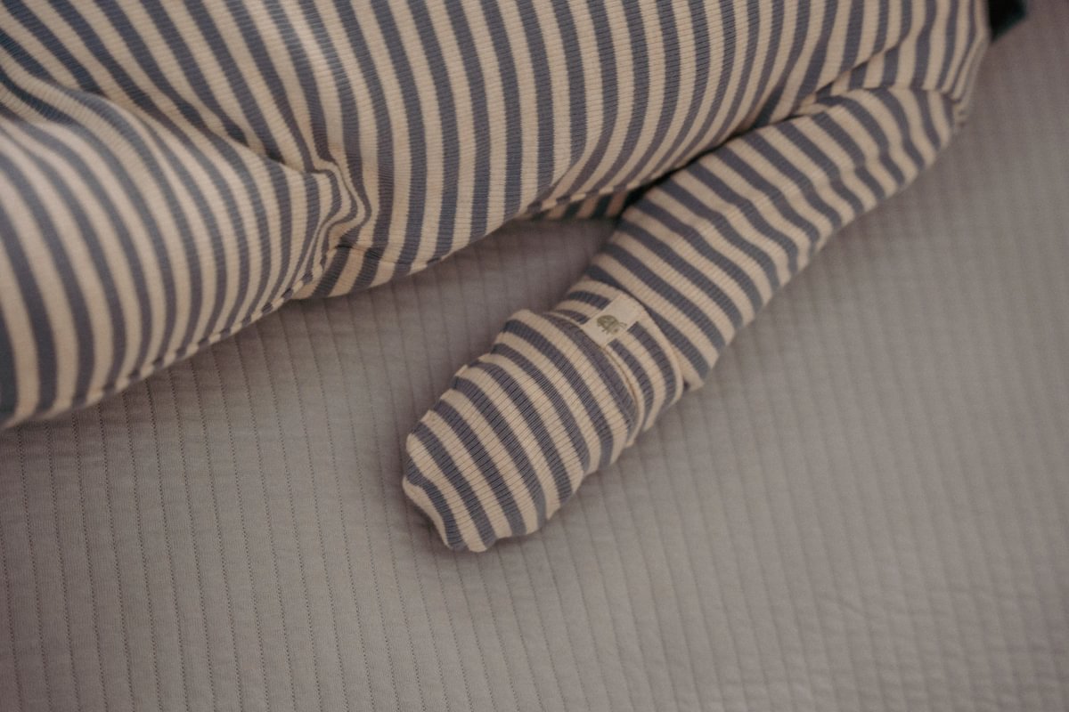 Little Dutch pigiama neonato righe blu cotone bio