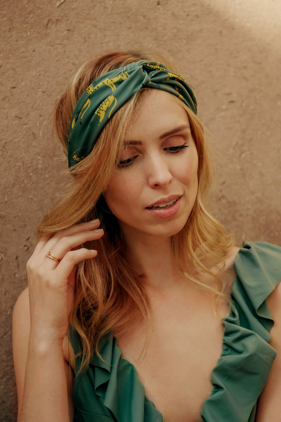Ella and Rapha Leopard Green fascia capelli verde UPF 50+