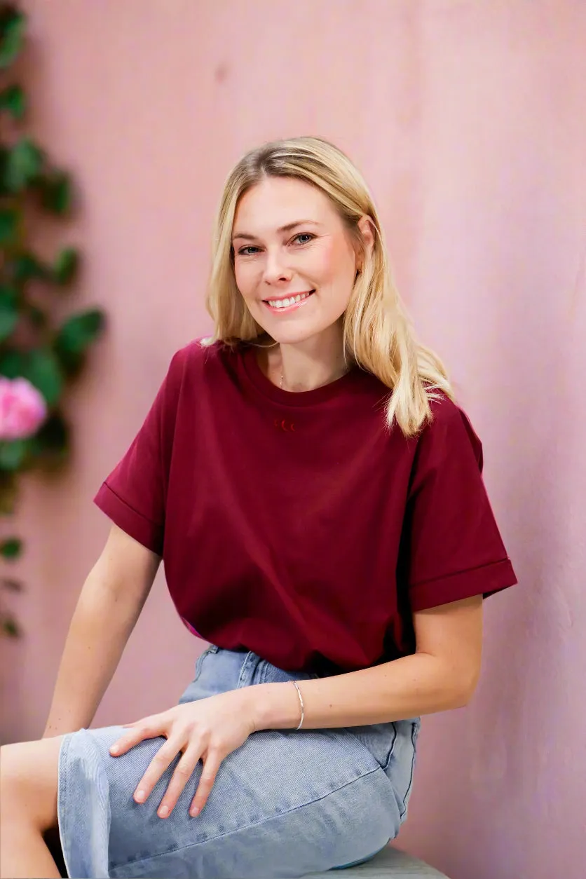 Ella and Rapha Little Moons t-shirt bordeaux loose fit