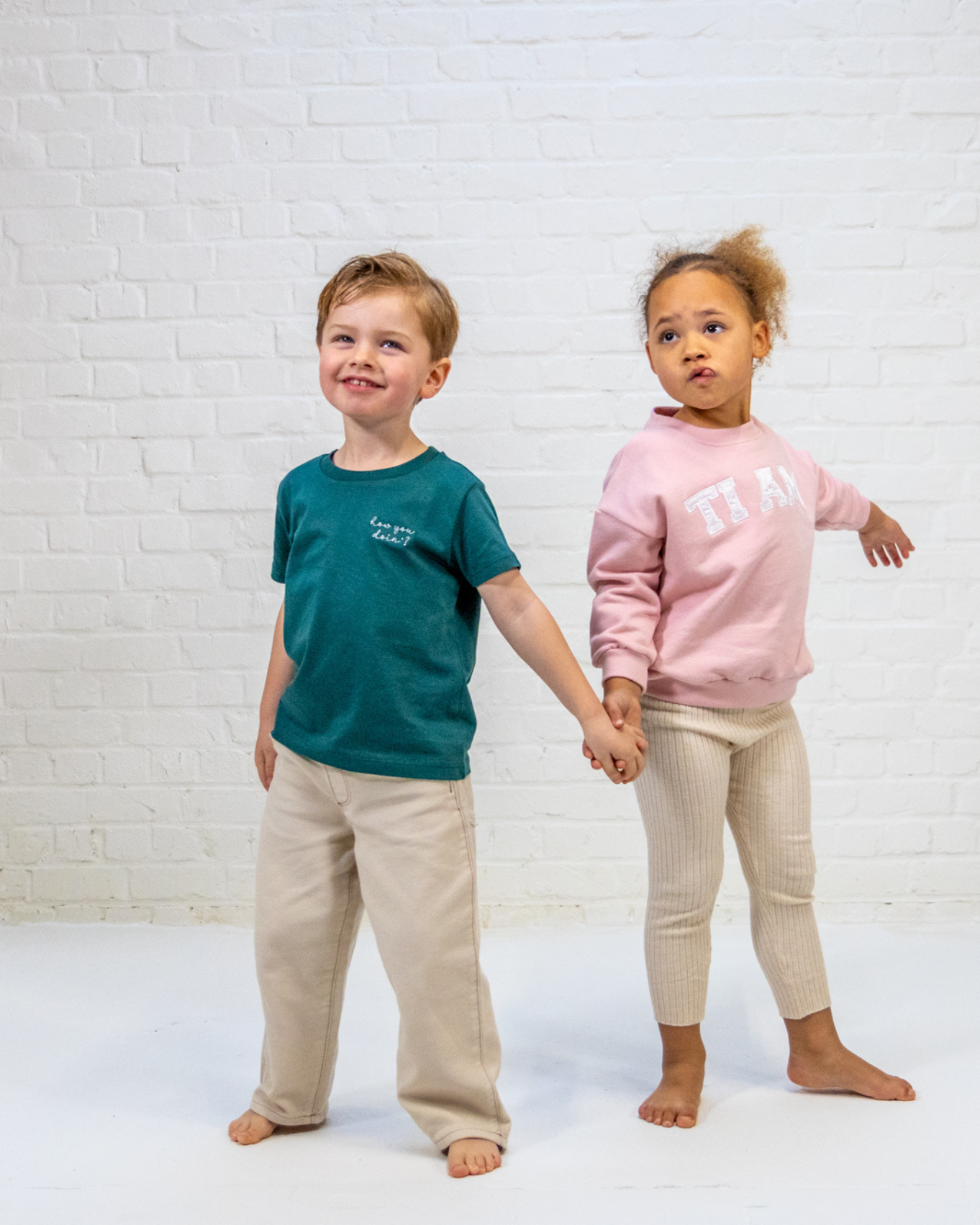 Ella and Rapha How You Doin t-shirt verde cotone organico bimbo