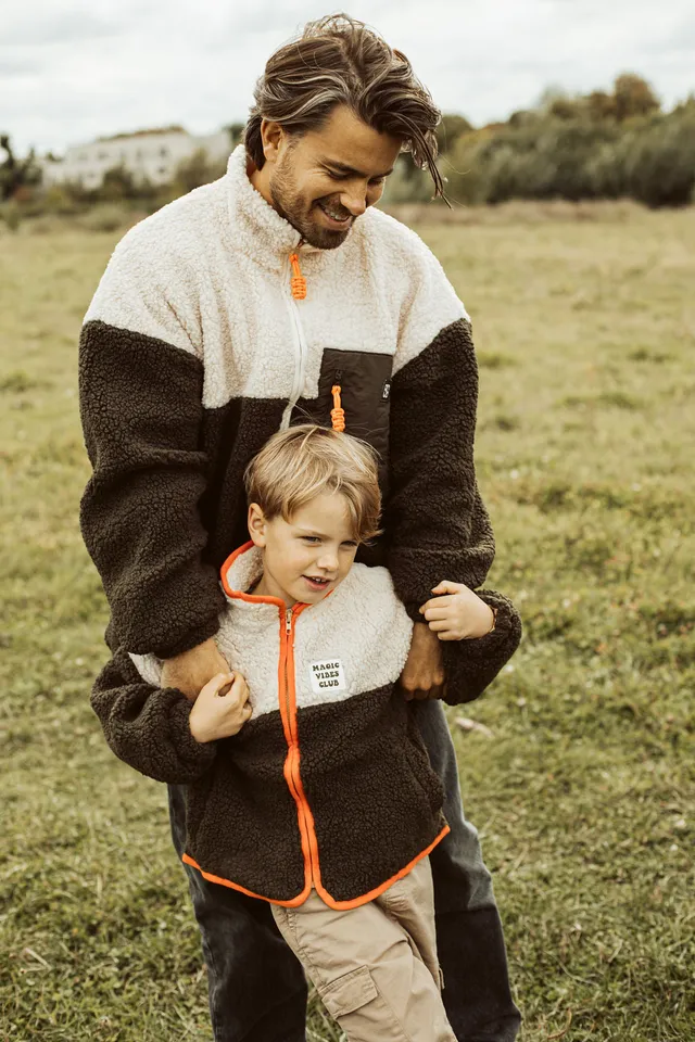 Ella and Rapha Icon giacca teddy uomo kaki taschino