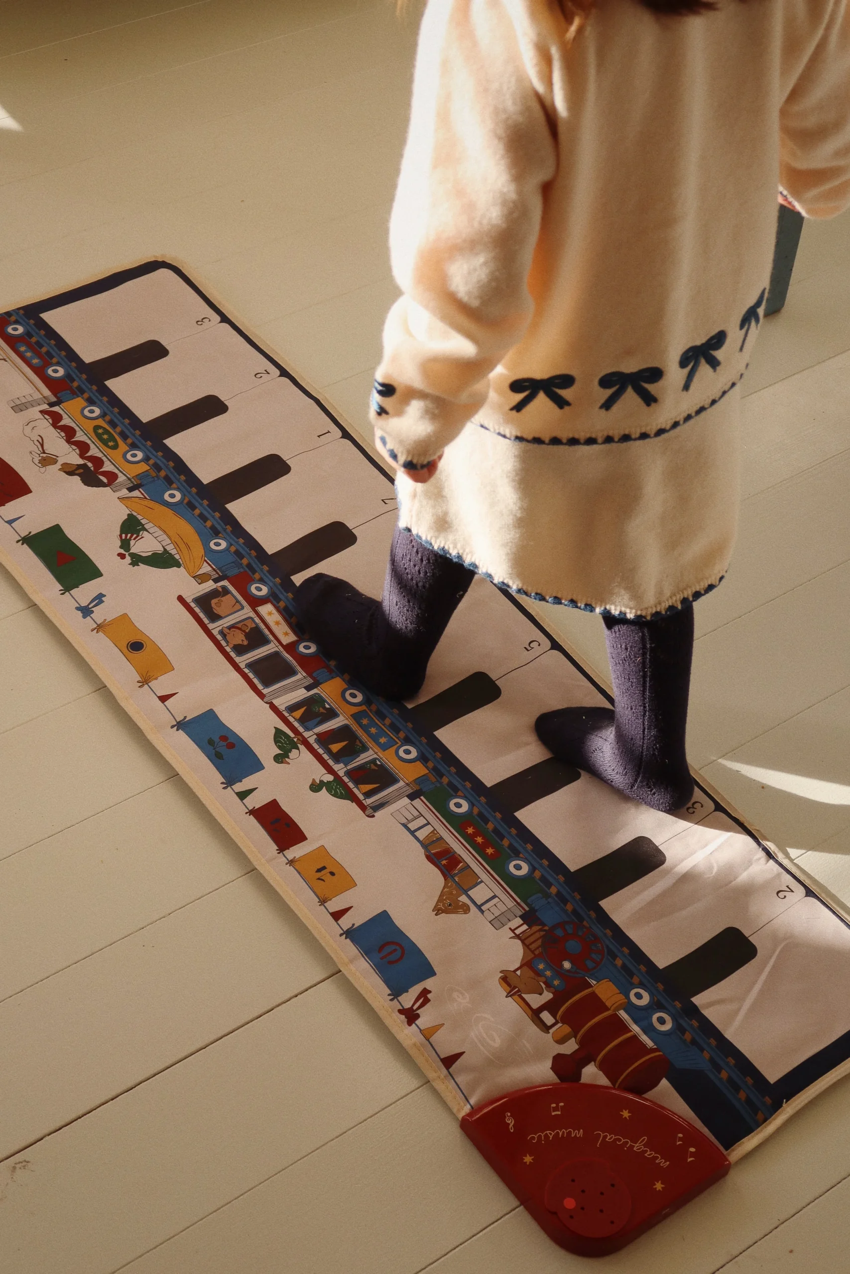 Konges Slojd Floor Piano tappeto musicale 110 cm