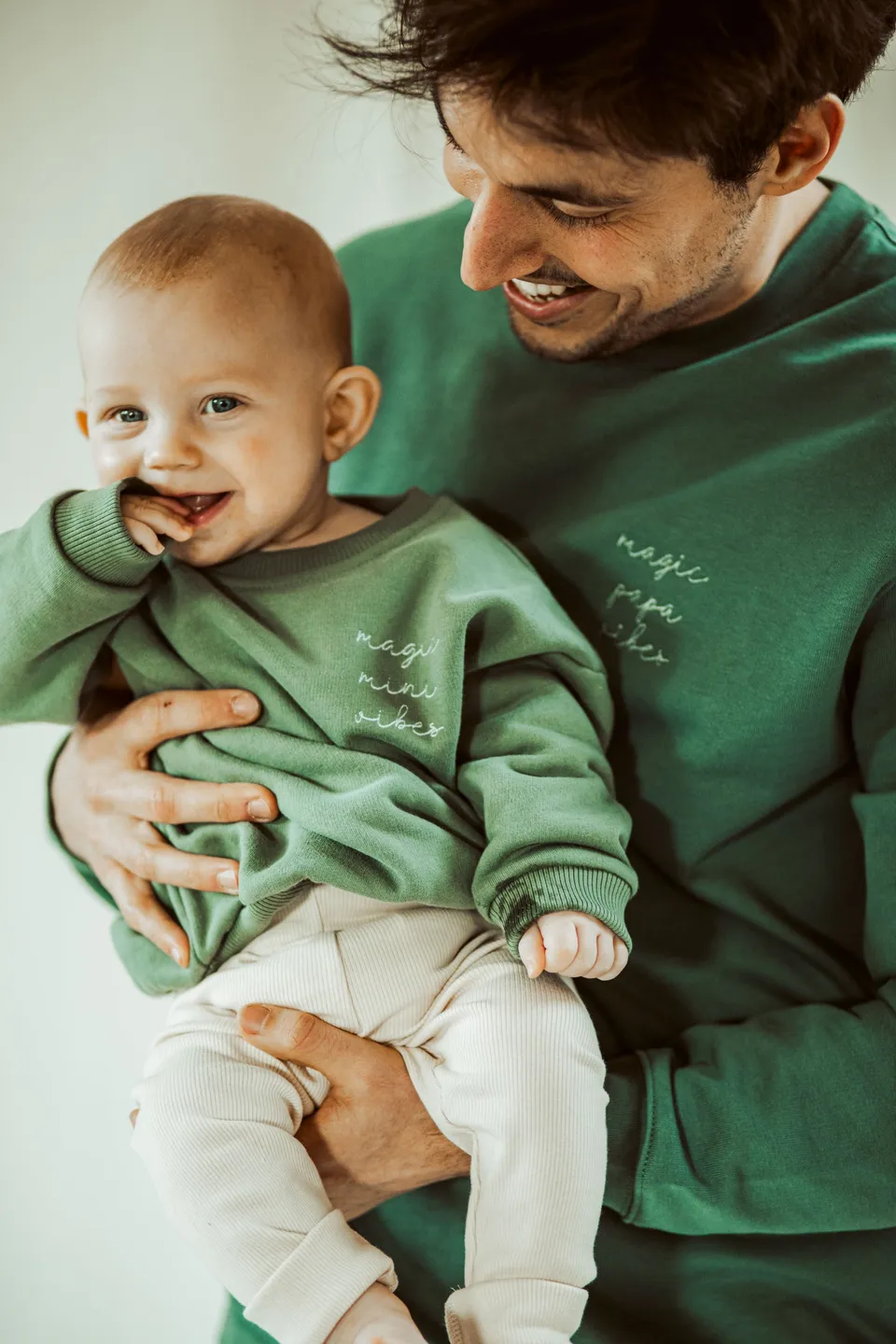 Ella and Rapha Papa felpa uomo verde pino cotone bio