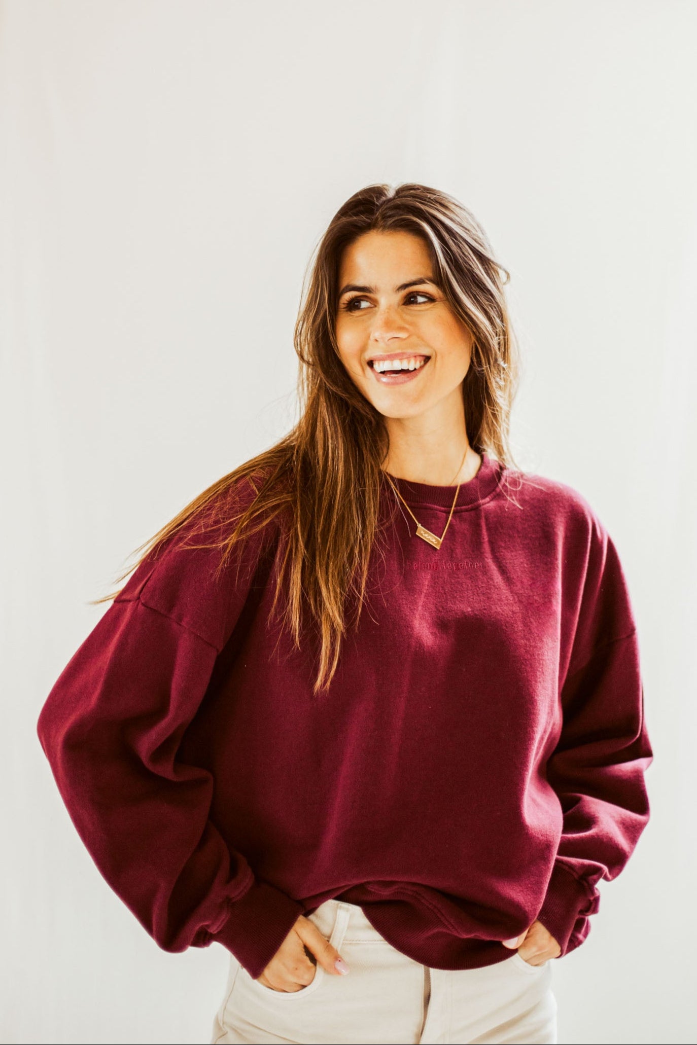 Ella and Rapha BELONG TOGETHER felpa bordeaux cotone bio