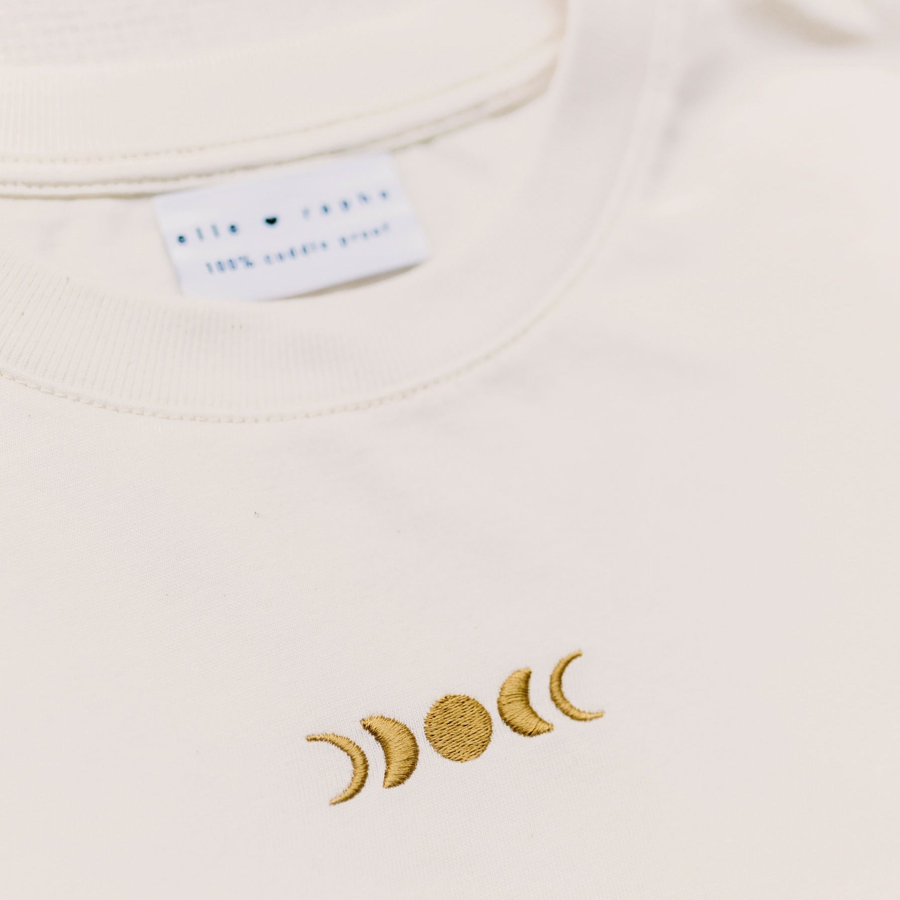 Ella and Rapha Full Moon t-shirt avorio ricamo oro