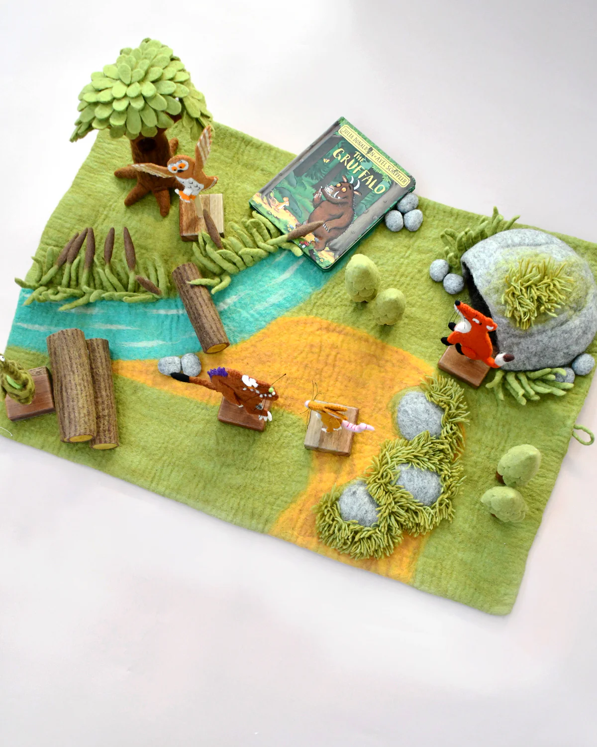 Tara Treasures Gruffalo marionette dito feltro