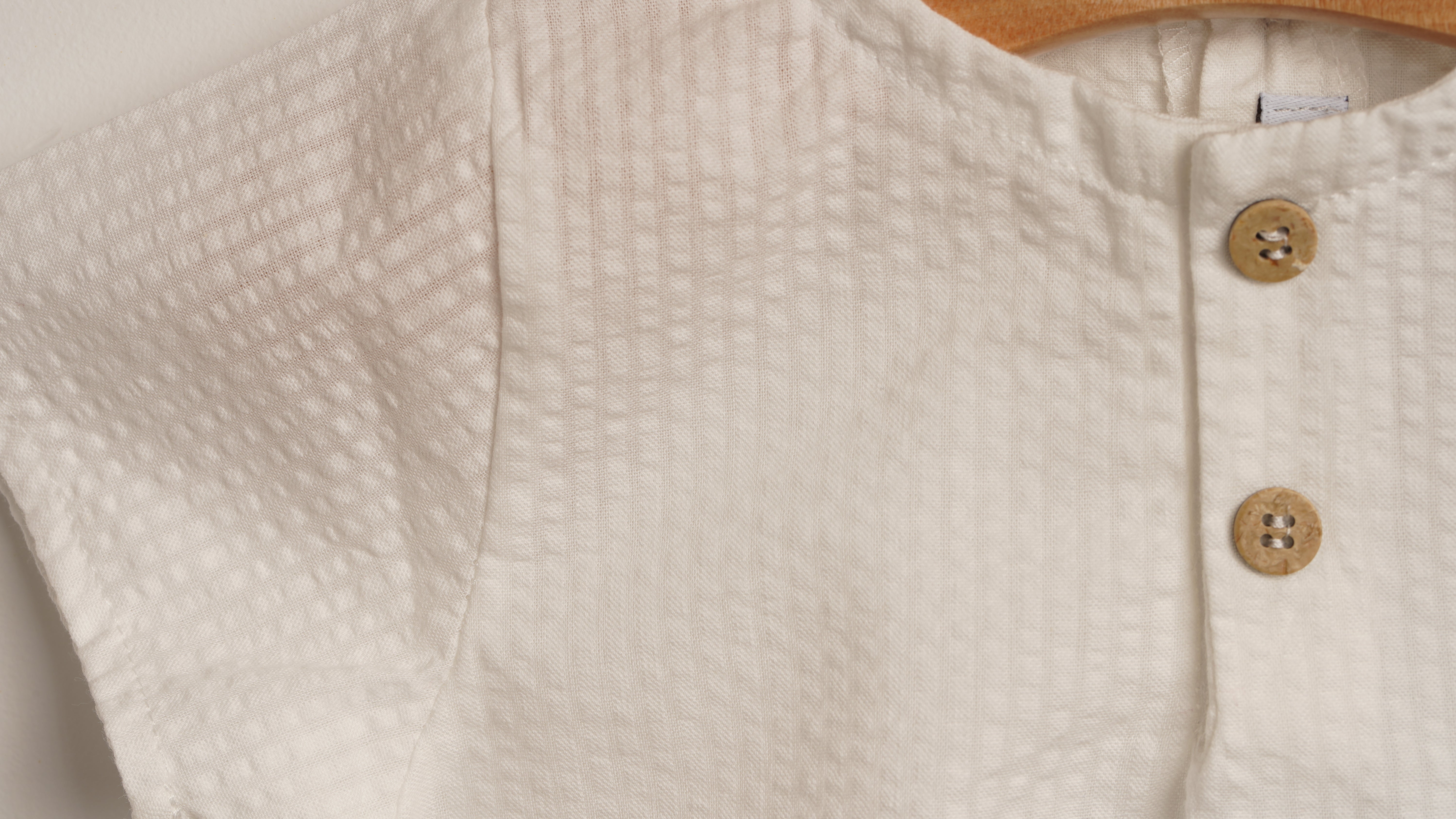 Mebi camicia neonato bianca cotone bottoni legno manica corta