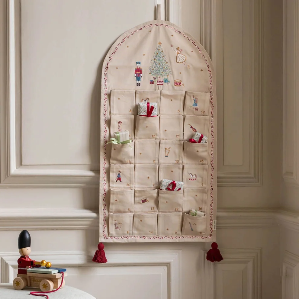 Avery Row Schiaccianoci calendario avvento 24 tasche cotone
