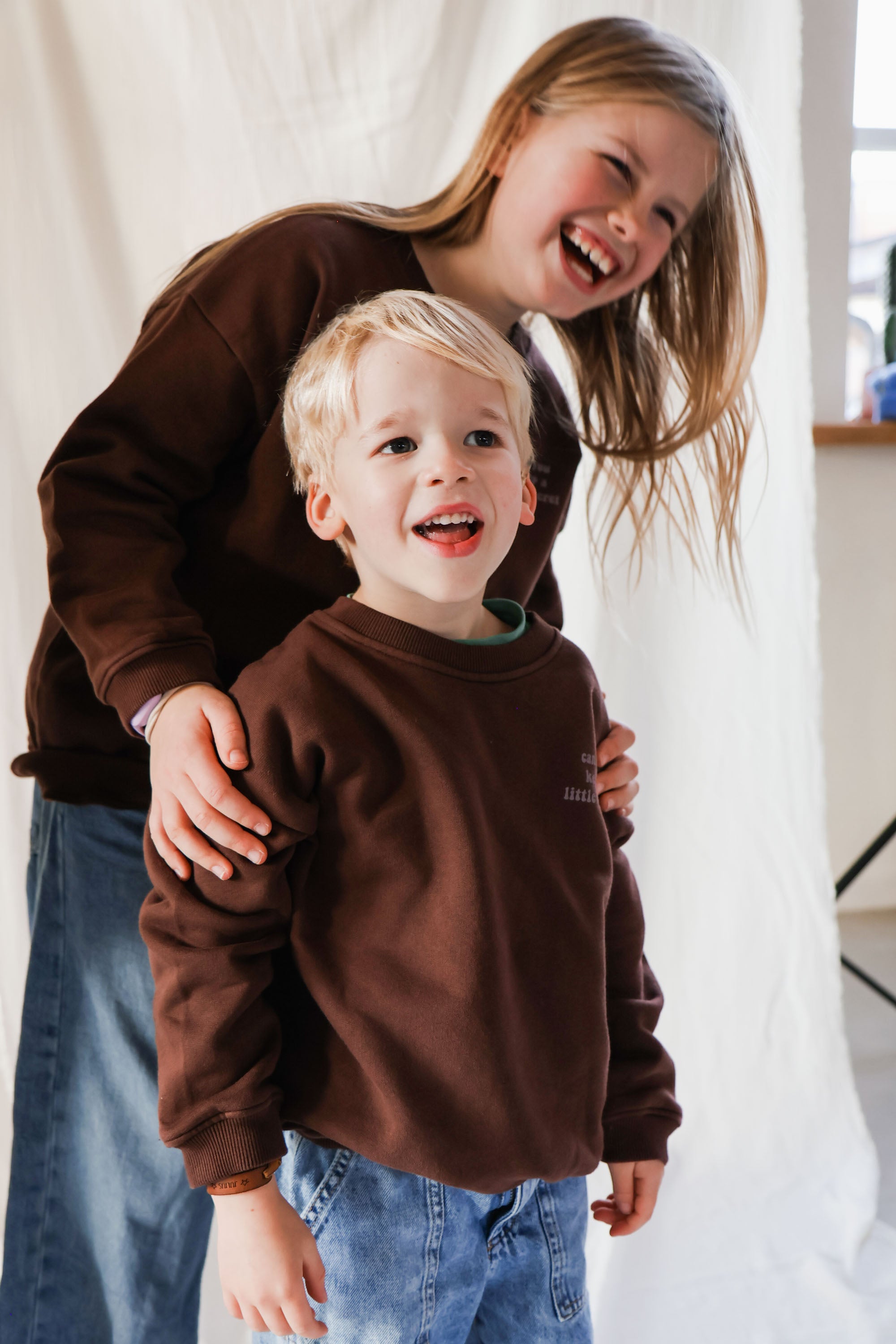 Ella and Rapha I Adore You felpa marrone loose fit bimbi