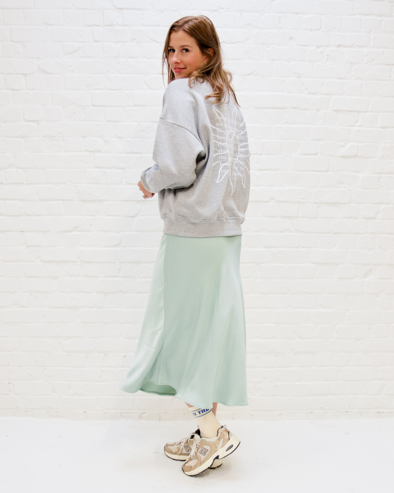 Ella and Rapha Sun felpa grigia in cotone donna
