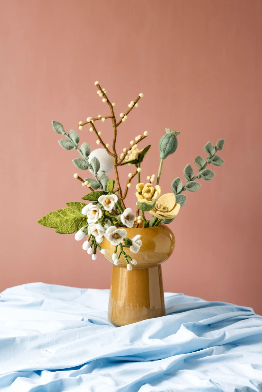 Gry & Sif glicine bianco grande fiore in feltro lana