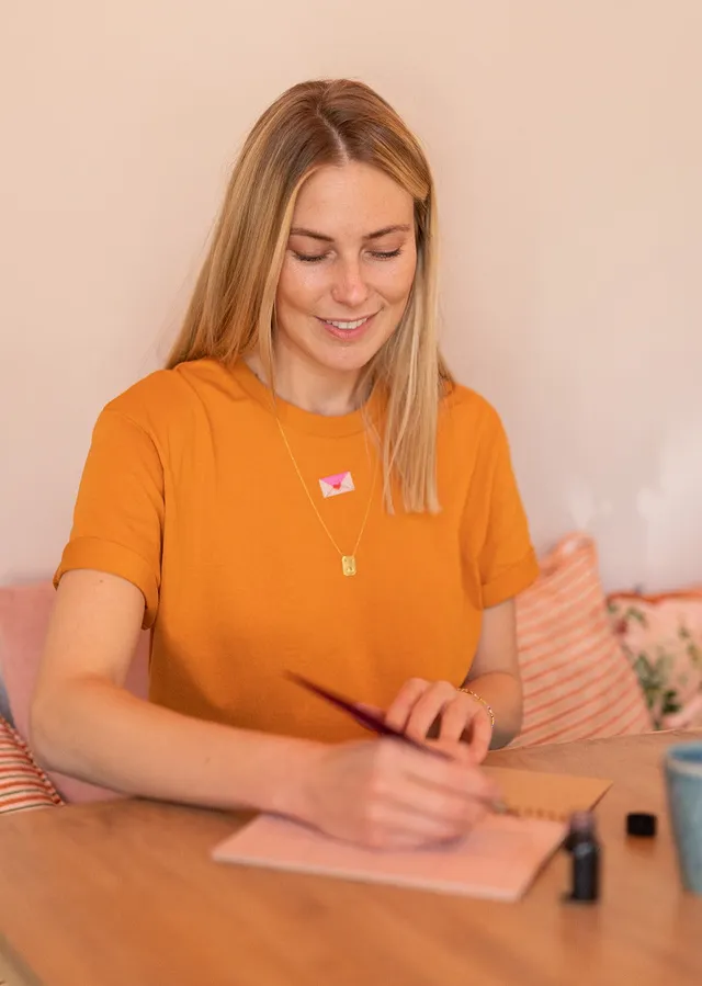 Ella and Rapha Love Letter t-shirt donna arancione cotone