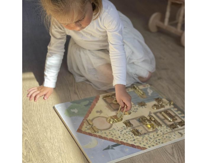 Egmont Toys Rabbit House tavola chiusure legno 40x30 manualità