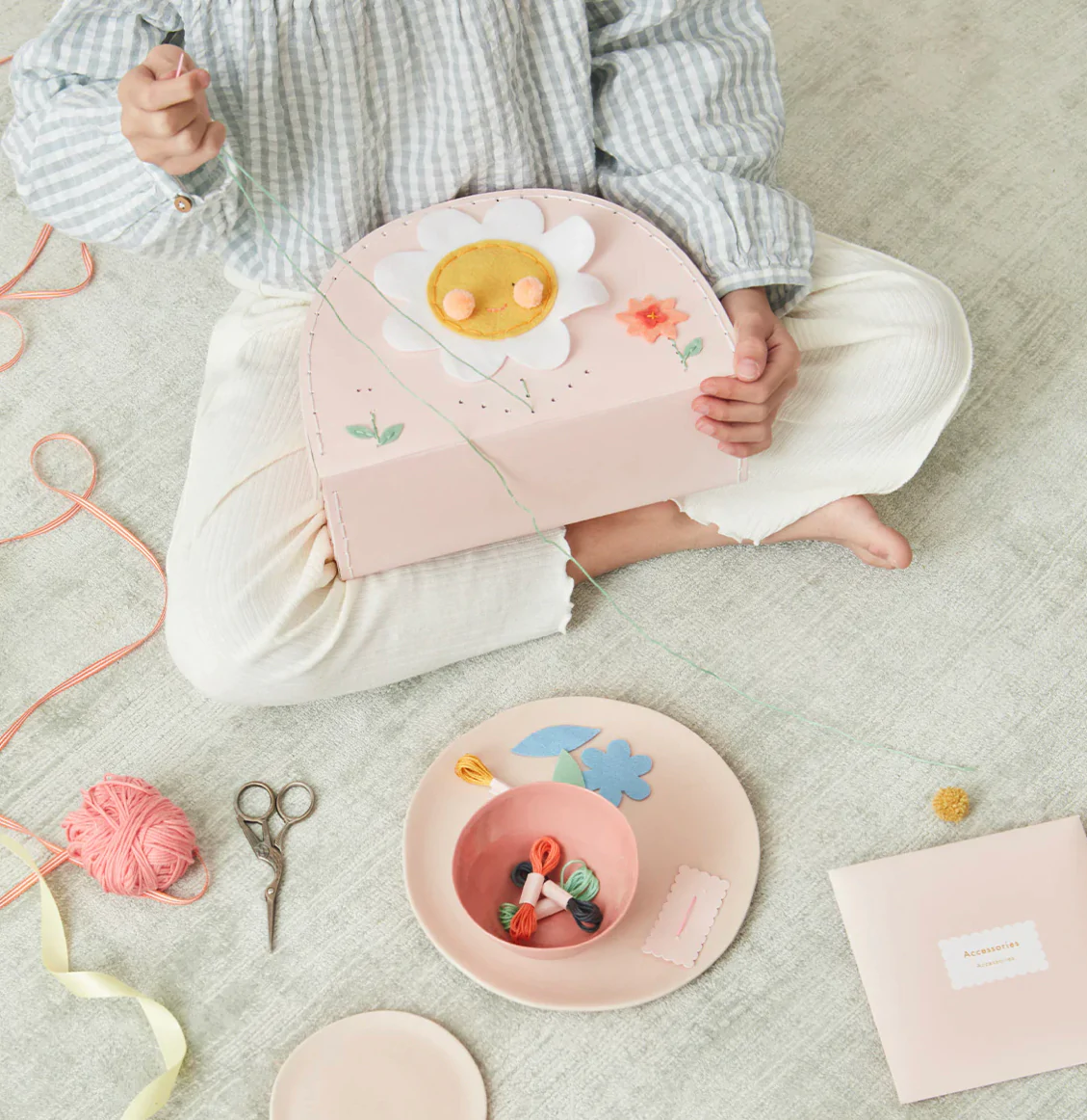 Meri Meri Valigia kit da ricamo fiori 8 anni