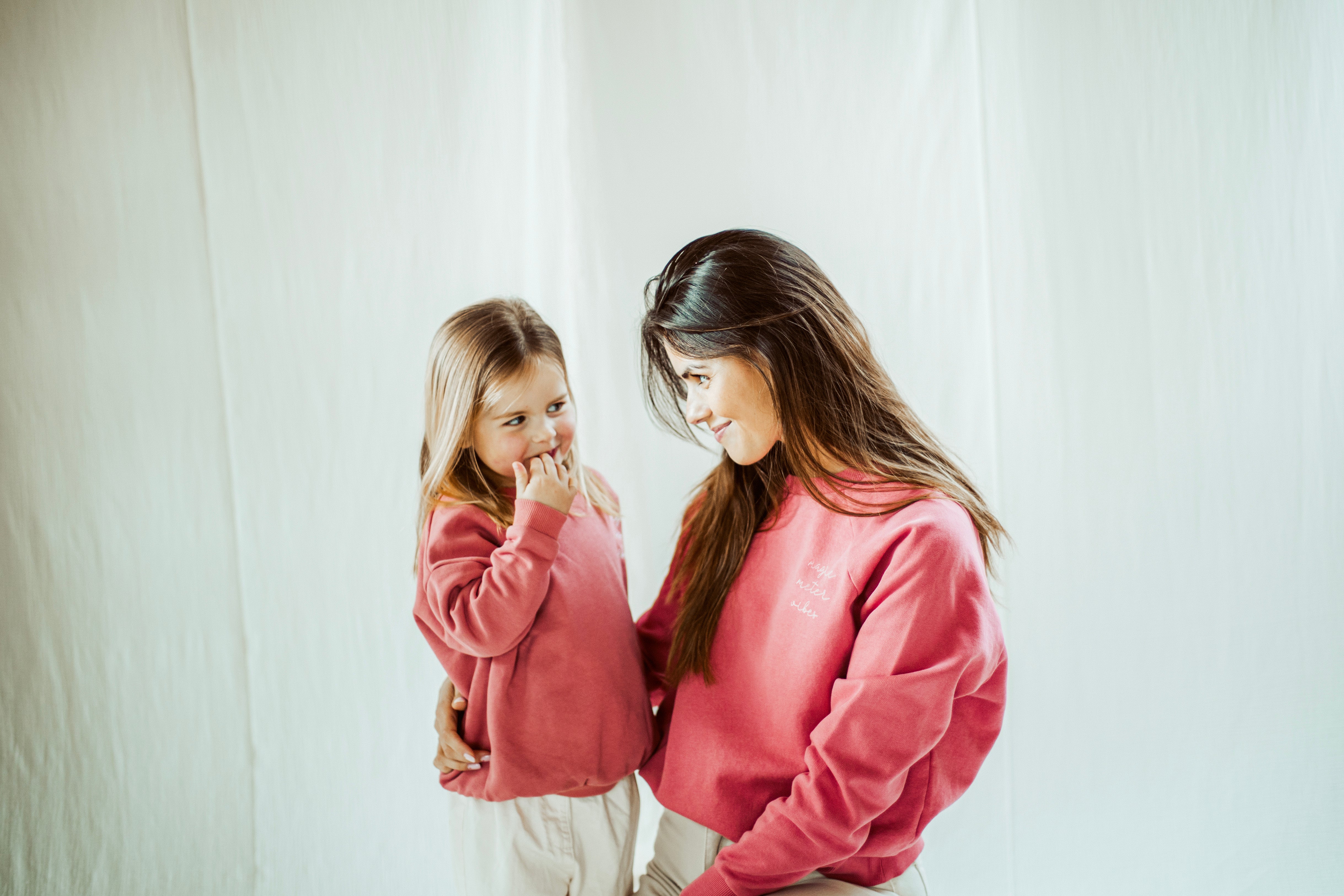 Ella and Rapha Meter Classic Fit felpa lampone cotone