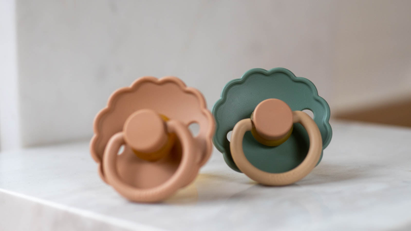 Ella and Rapha Flower ciuccio set 2 pezzi atossico