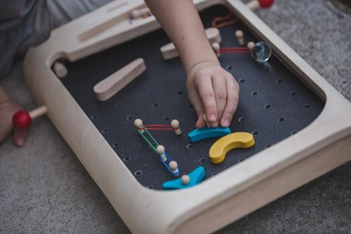 PlanToys Pinball flipper portatile gioco legno bambini