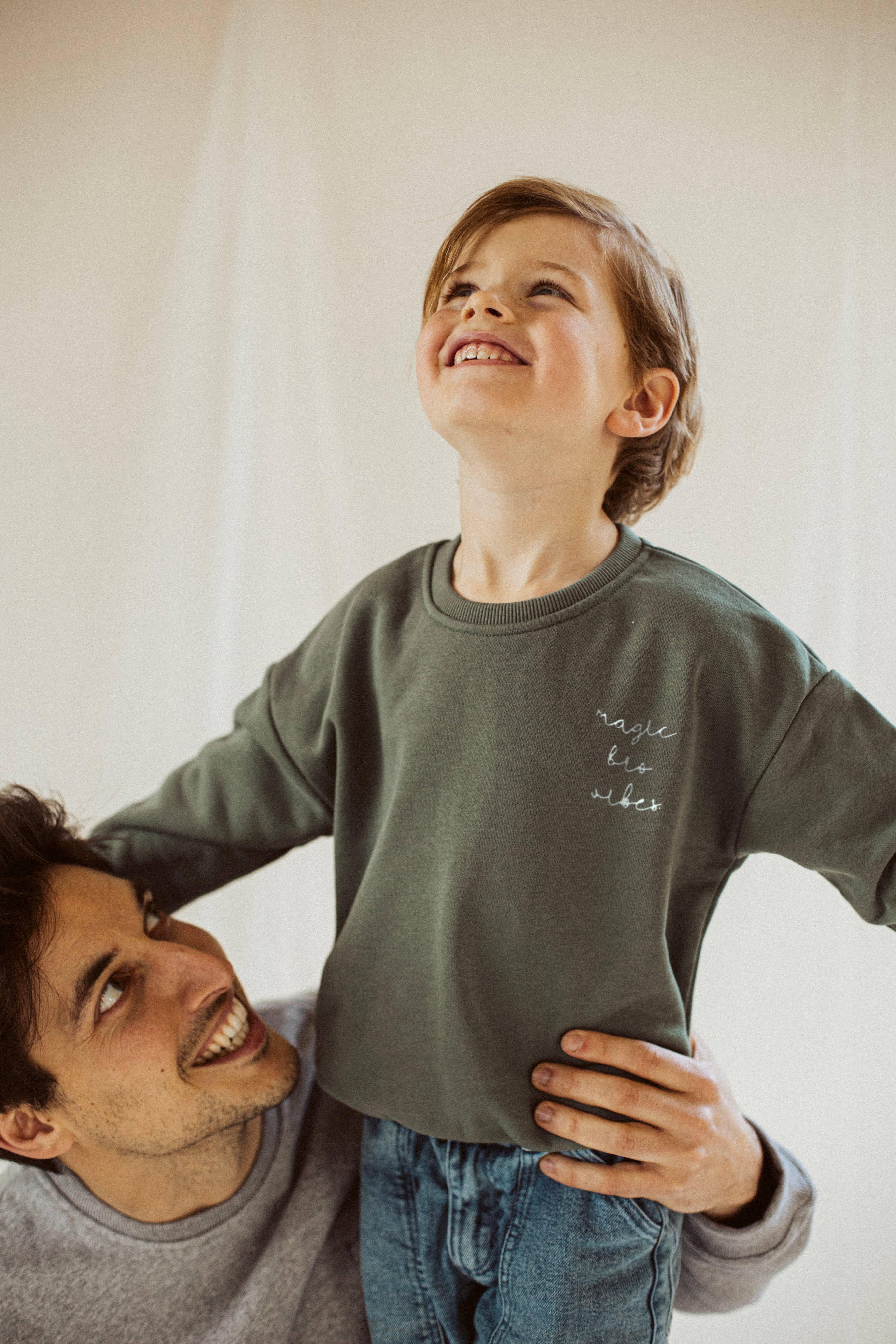 Ella and Rapha Bro Loose Fit felpa verde pino cotone bio