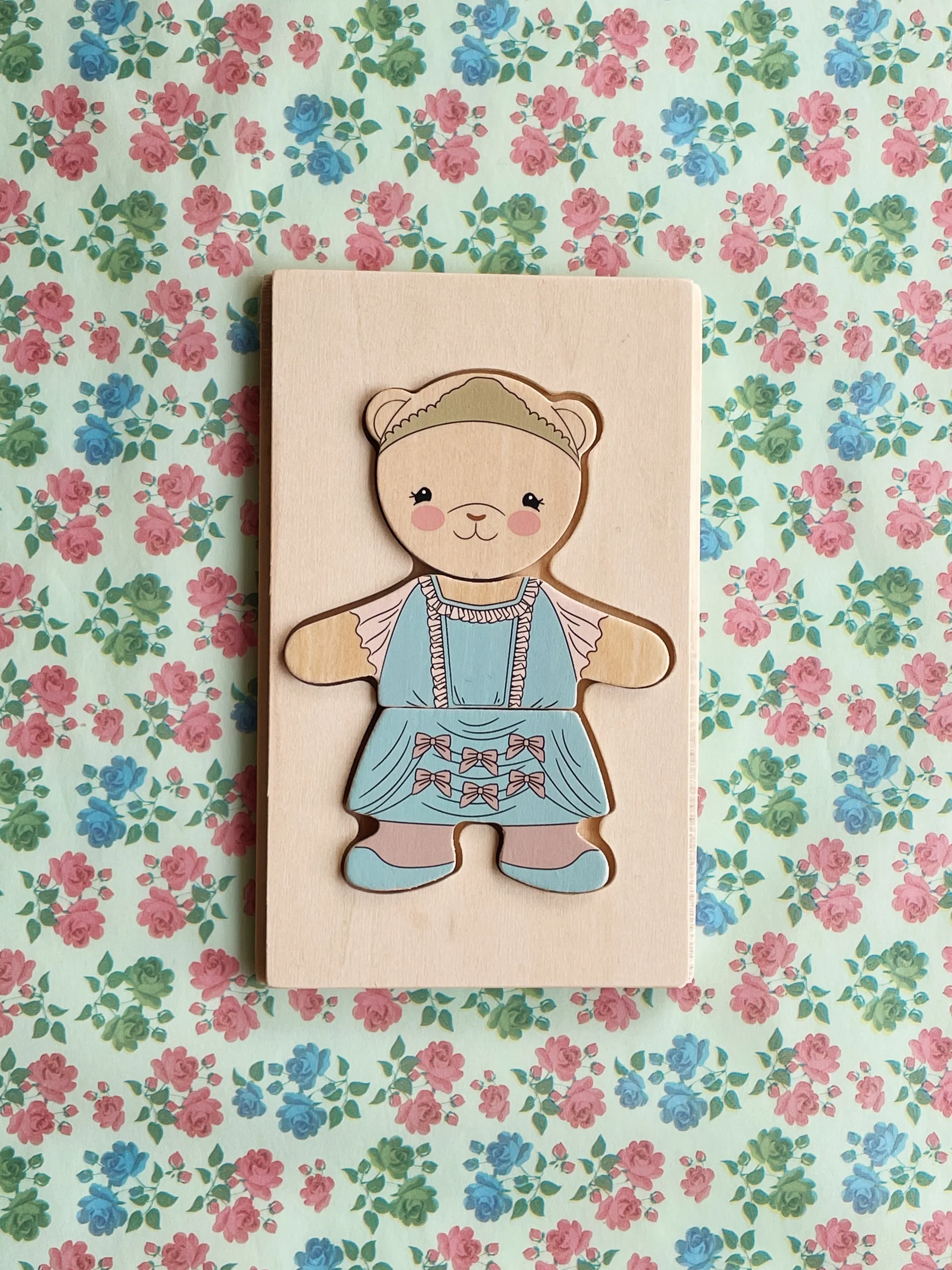 Konges Slojd Teddy Dress Up puzzle legno 12 pezzi